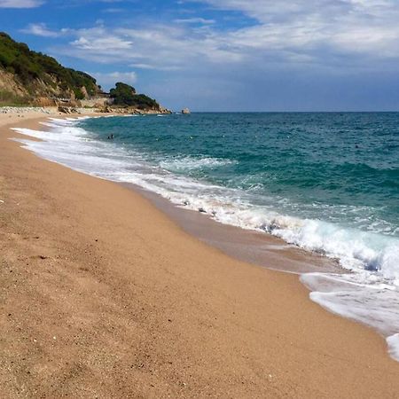 Holidays En Arenys De Mar Y Montana Buitenkant foto
